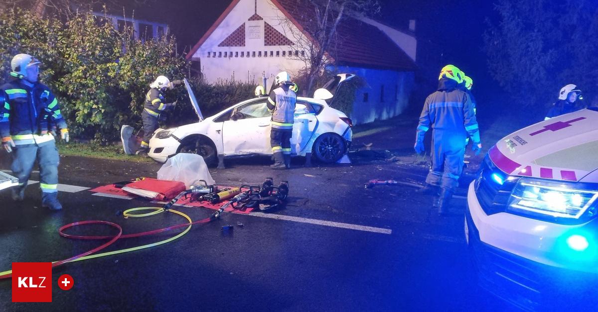 Lenker Verletzt Mit Promille Telefonkasten Und Stra Enlaterne