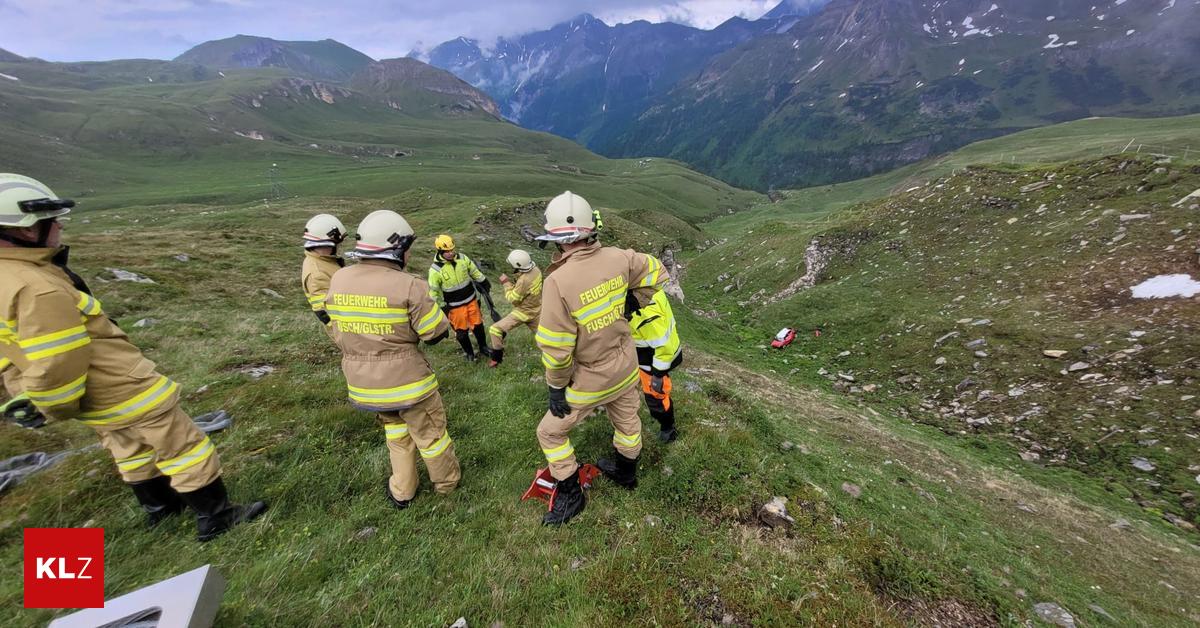 Auf Salzburger Seite Großglockner Hochalpenstraße Geparkter Pkw 120