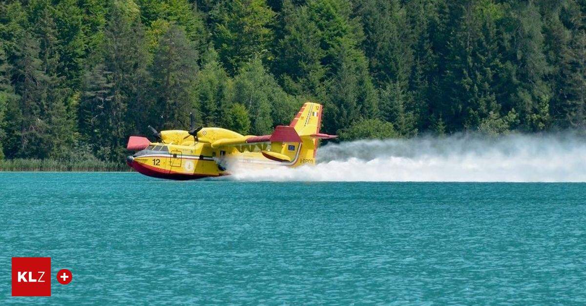 Kampf gegen Waldbrände Italienische Löschflugzeuge tankten Wasser aus