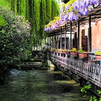 Idyllische Wasserläufe in Udine