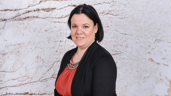 Petra Punz von PSfacts.com bewahrt PS-Wissen und Reparaturhilfe für Oldtimer, Youngtimer und junge Schrauber.
