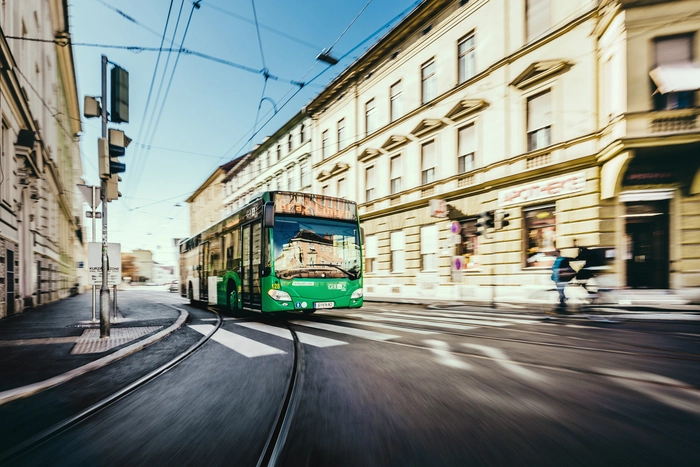 In die Modernisierung der Infrastruktur wird weiterhin investiert und wichtige Öffi-Ausbauprojekte umgesetzt.
