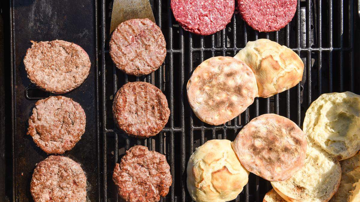 Stierburger vom Grill werden zum Highlight der nächsten Grillerei