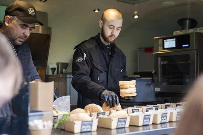 Die Gastromeile mit Foodtrucks