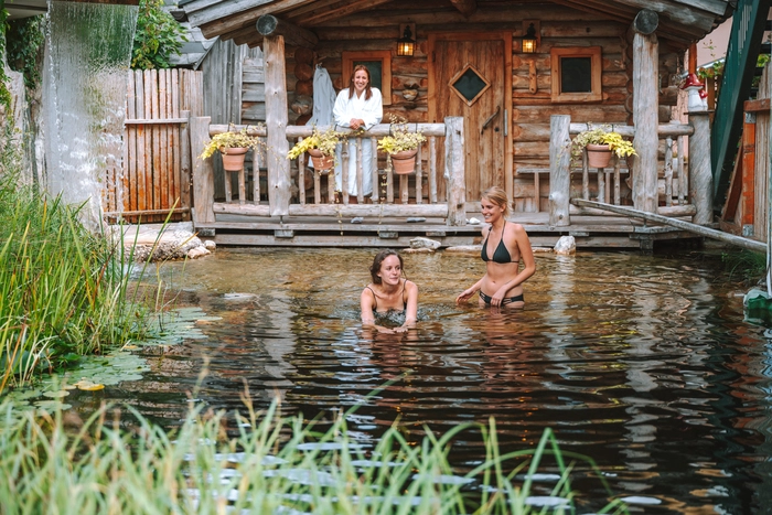 Der Wellnessbereich ist ein Ort der Ruhe und Entspannung, um eine erholsame Auszeit zu ermöglichen