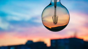 Extra Watt unterstützt Haushalte und Betriebe in Niederösterreich bei der Prüfung von Strom- und Gasverträgen.