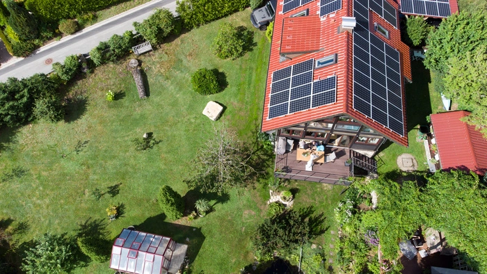 Bei Strom aus der Energiegenossenschaft ergibt sich eine Ersparnis von rund fünf Cent pro Kilowattstunde