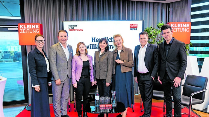 Business Stage „Healthy Aging“: Xenia Daum (GF Kleine Zeitung), Christian Kladiva, Corina Madreiter-Sokolowski, ­Kristina Hütter-Klepp, Alexandra Fuchsbichler, Lukas Schinko und Andreas Prückler (Kleine Zeitung)