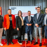 Keynote-Speaker Christian Inzko (IT-Leitung Land Kärnten), Thomas Hausegger (Managing Director Österreich bei NTS), Xenia Daum (GF Kleine Zeitung), Marco Triller (Klubobmann FPÖ, Präsident Zivilschutzverband Steiermark), Michael Brönner (Country Manager Mastercard Österreich) und Jürgen Spandl (Security Lead, Business Unit Large Enterprise bei A1 Telekom Austria)