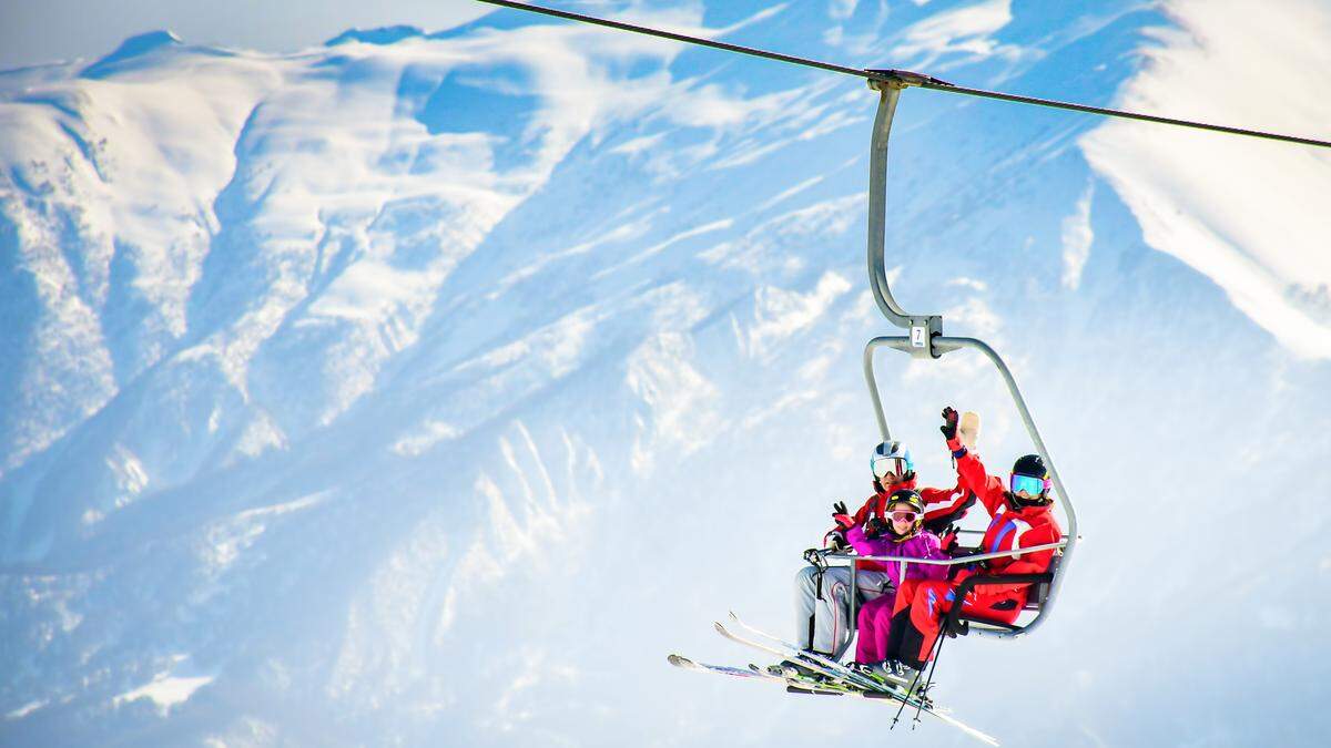 Eine gute Nachricht für Kleine Zeitung Club-Mitglieder: Wirklich sparen können Sie mit dem Kleine Zeitung Skipass. Damit erhalten Sie insgesamt elf Tageskarten in verschiedenen Skigebieten