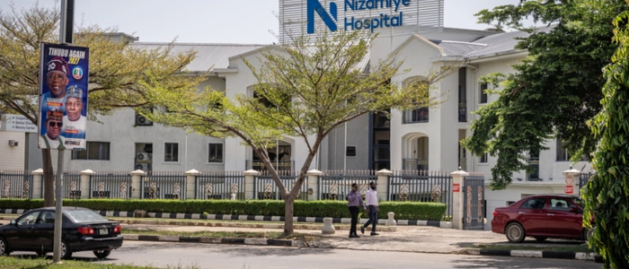 Patientin wird in Krankenhaus in Abuja behandelt
