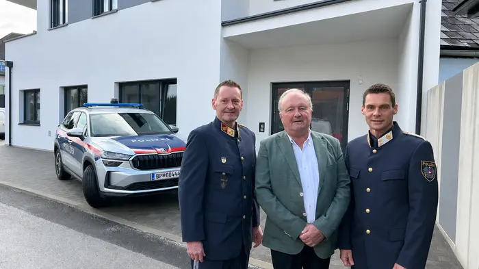 Bezirkspolizeikommandant Franz-Kurt Grabenhofer, Bürgermeister Rudolf Hofbauer und Polizeiinspektionskommandant Kontrollinspektor Ronald Kompöck