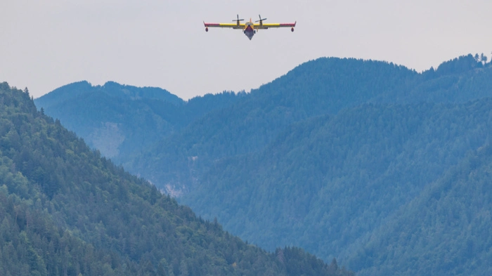 Löschflugzeuge flogen Weißensee an
