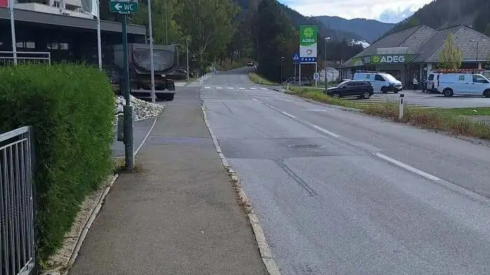 Sachverständige, unter anderem von der BH Bruck-Mürzzuschlag, schauten sich die L 104 an