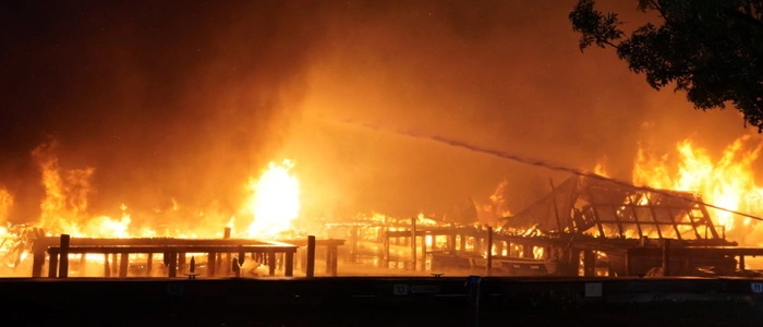Ladestellen für E-Boote wurden Raub der Flammen