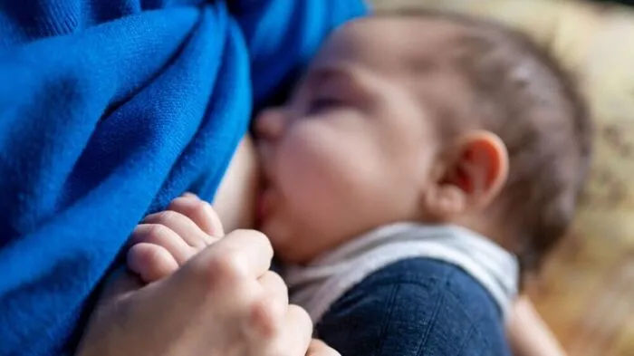 Ein Fünftel lehnt öffentliches Stillen von Babys über einem Jahr ab