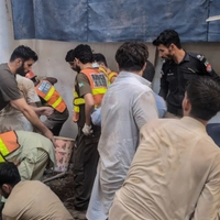 Schuldach in Pakistan eingestürzt