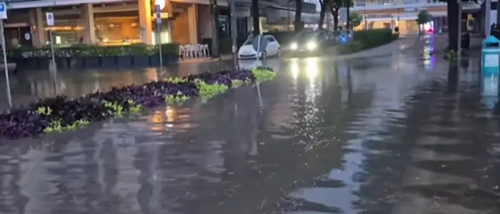 In Jesolo steht das Wasser auf den Straßen