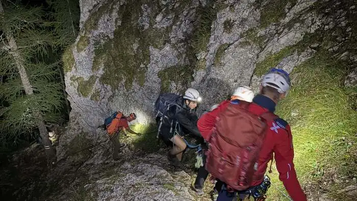 Die Bergung dauerte bis spät in die Nacht an