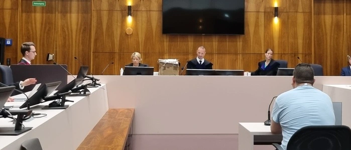 Angeklagter im Gerichtssaal