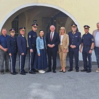 Innenminister Gerhard Karner (Mitte) war in Bruck zu Gast