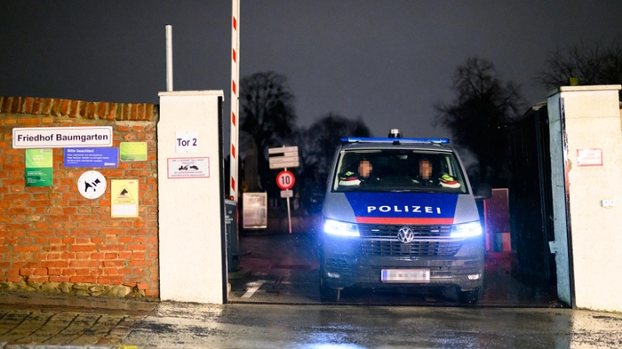 Opfer war Friedhofsbesucherin und wurde niedergestochen