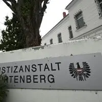 Via Signal kommunizierte der Insasse der JA Hirtenberg mit Verkäufern