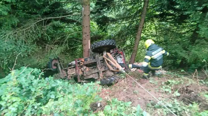 So fanden die Einsatzkräfte den abgestürzten Traktor vor