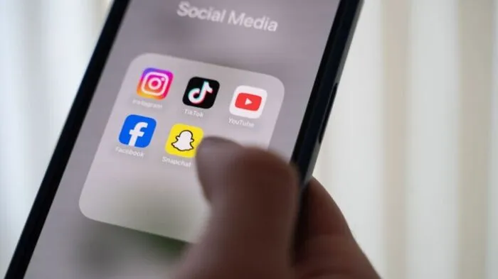 Instagram- und Facebook-Konten gesperrt