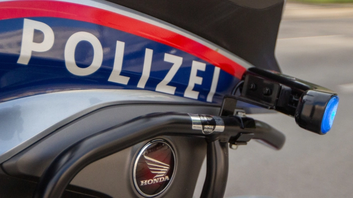 Der Biker aus Tschechien prallte gegen einen entgegenkommenden Pkw