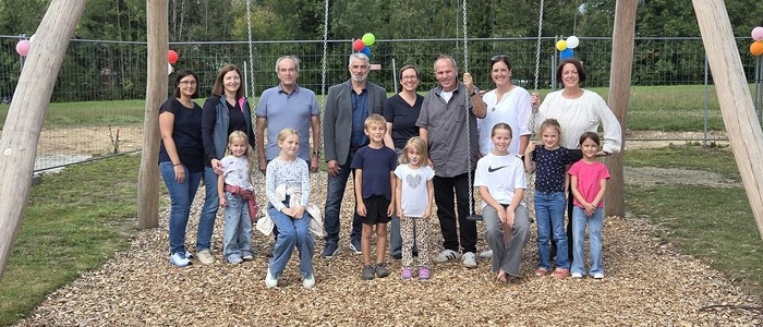Am 18. September wurde der neue Spielplatz feierlich eröffnet. Die Bepflanzung folgt noch