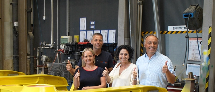 Peter Wanek-Pusset (rechts) mit Gattin Antonella sowie Jerni und Manca Duler von der slowenischen Partnerfirma „Innoduler Rail“