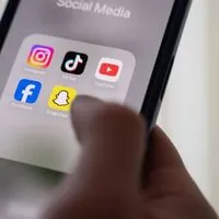 Radikalisierung der Jugendlichen beginnt oft über Social Media