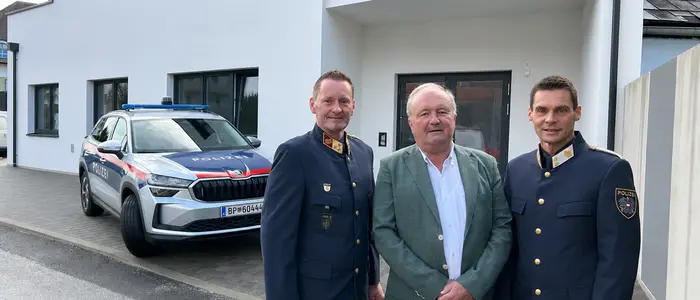 Bezirkspolizeikommandant Franz-Kurt Grabenhofer, Bürgermeister Rudolf Hofbauer und Polizeiinspektionskommandant Kontrollinspektor Ronald Kompöck