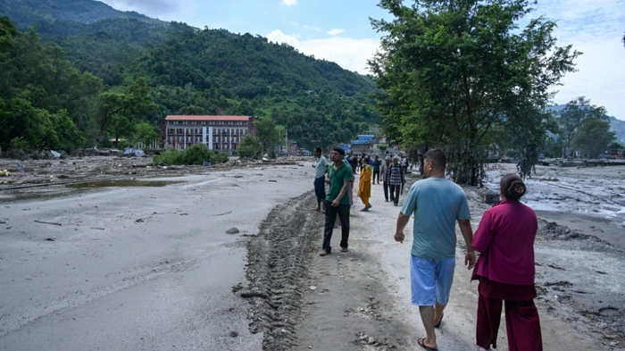 Nach der Sturzflut im Himalaya werden weitere Überflutung befürchtet