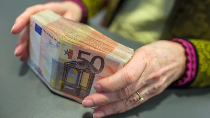 Obdachloser verteilte 50-Euro-Scheine (Symbolbild)