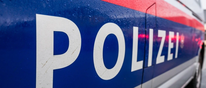 Ein 57-Jähriger mauerte seine tote Mutter ein, um weiterhin ihr Geld zu kassieren