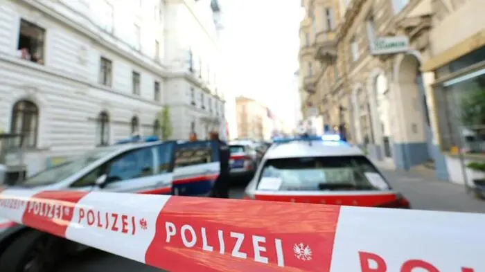 Die Polizei nahm einen 25-Jährigen unter Mordverdacht fest