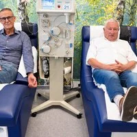 Zwei Dauerspender: Gerald Weigl (links) und Martin Moll im Plasmazentrum im Grazer Citypark