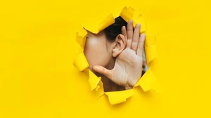 Entzündung nach dem Baden: Wenn das Ohr zur Eintrittspforte für Bakterien wird 