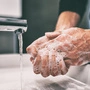 Fast jeder Zweite wäscht sich nach dem Toilettengang nicht die Hände