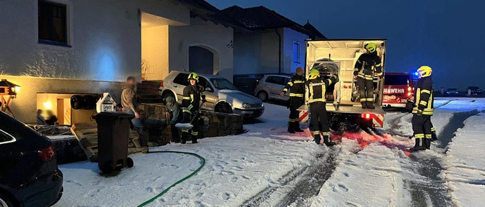 Halber Meter Eis auf den Straßen: Unwetter verwüstete sechs Gemeinden in Waidhofen an der Thaya