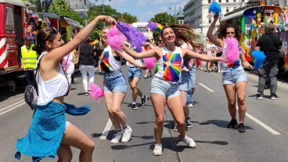 Die Regenbogenparade in Wien hat begonnen