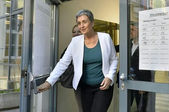 Die Frontfrau der Grünen machte ihr Kreuzerl in einer Wiener Schule.