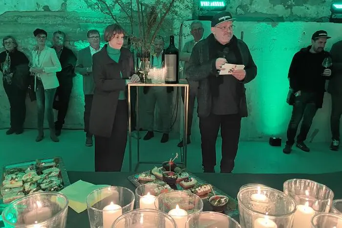 Gefeiert wurde „ein Leben im Augenblick“ beziehungsweise „Scharl im Augenblick“, das ist auch die Bedeutung des Namens Scharlemanje