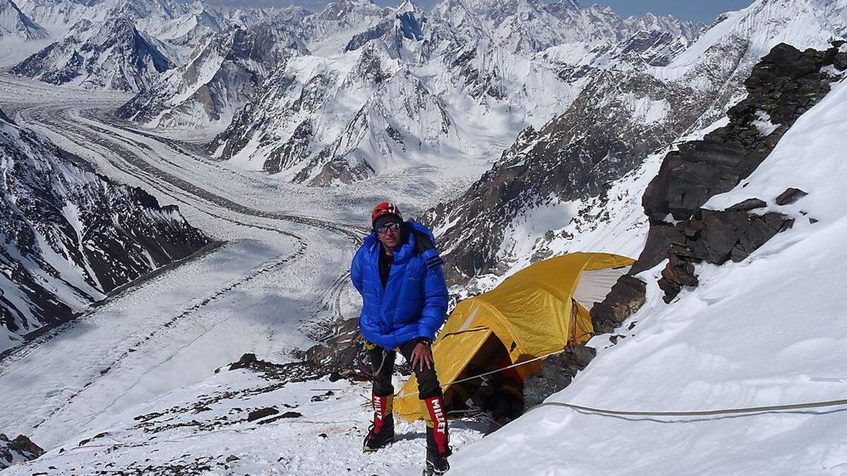 Hans Wenzl (hier in den Annapurna) wurde von einem Filmteam begleitet