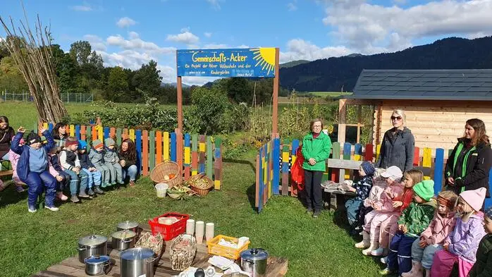 Anfang Oktober wurde ein „Abschluss-Acker-Suppenfest“ beim Schulcampus Pöls-Oberkurzheim gefeiert. Ein Projekt, das seit vielen Jahren mit Unterstützung des Vereins Gelawi (Gemeinsam Landwirtschaften) Murtal durchgeführt wird.
