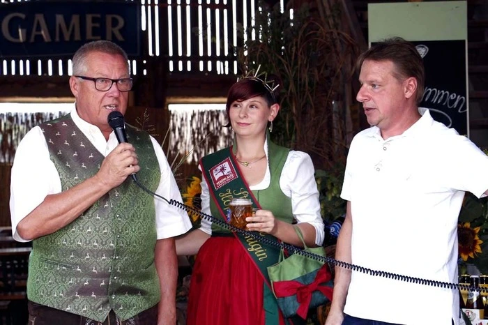 Bürgermeister Rupert Fleischhacker bedankte sich für das große Engagement rund um den beliebtesten Steirischen Durstlöscher.
