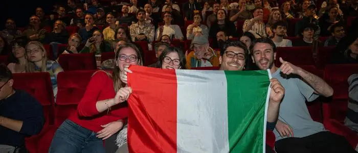 Internationales Publikum fand sich für das Public Viewing im Schubertkino ein