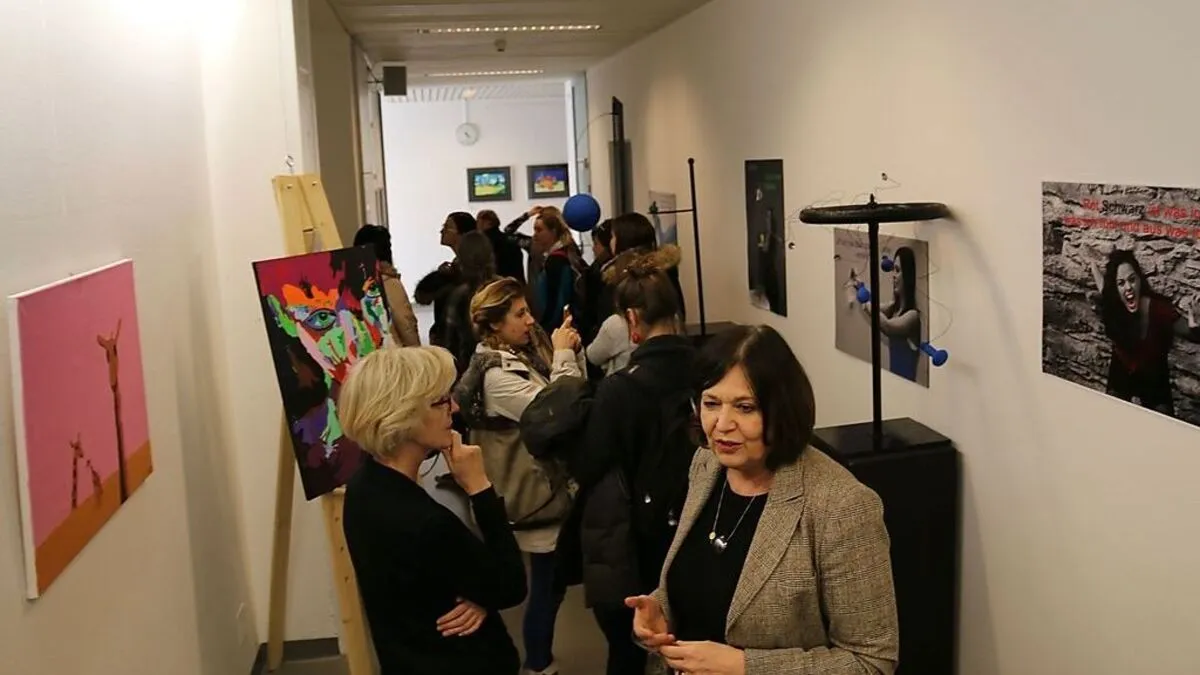 „Farbe und Form“ lautet der Titel der Ausstellung